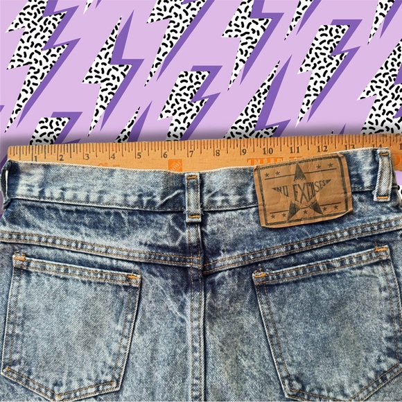 Vintage Acid-Washed Denim Skirt Size 13 - Picture 3 of 5